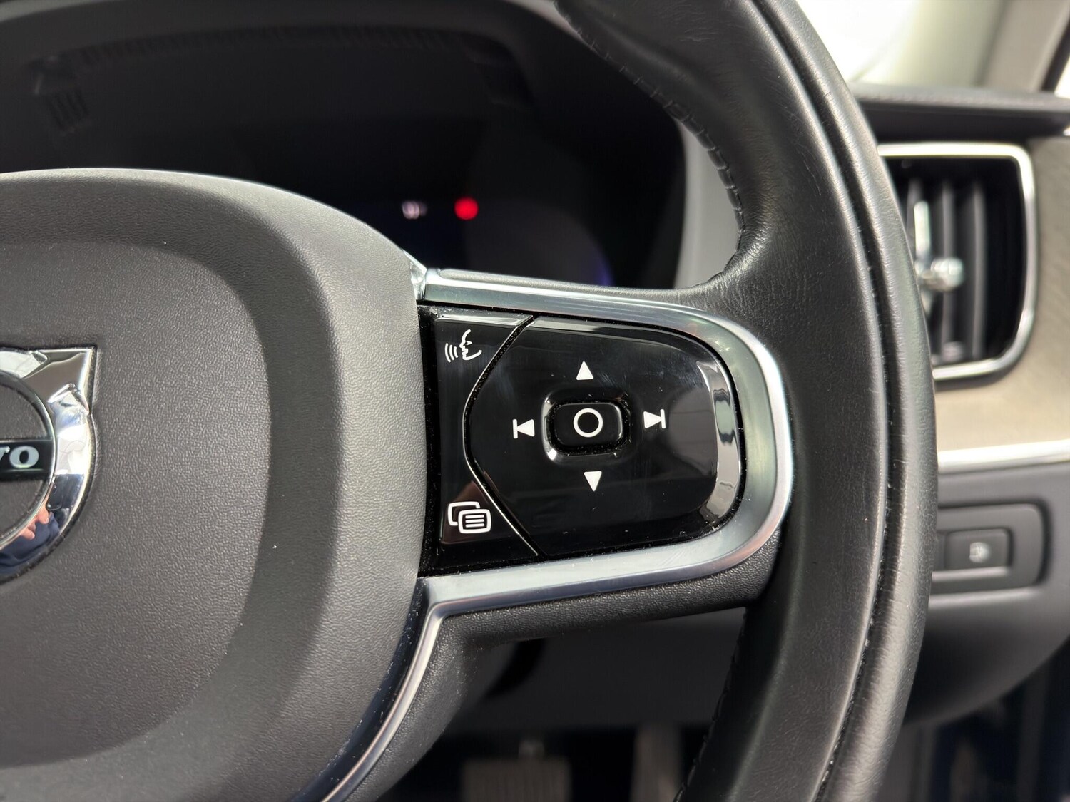 Used Volvo XC60 2021 for sale - 77762478: Photo 13