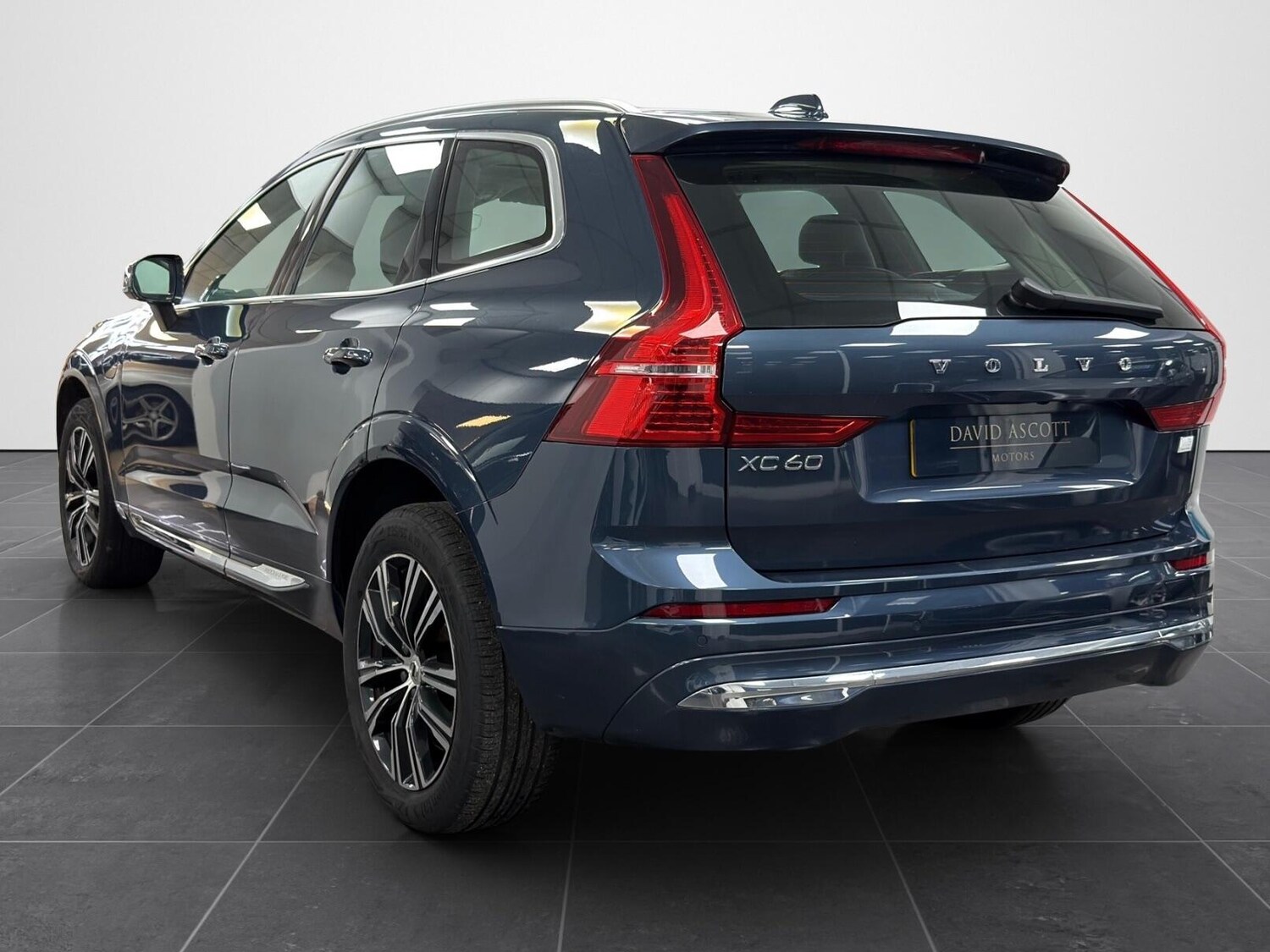 Used Volvo XC60 2021 for sale - 77762478: Photo 4