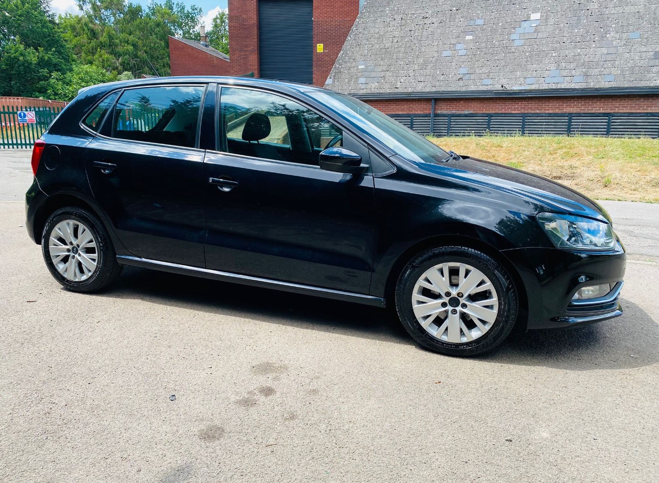 Used Volkswagen Polo 2014 for sale - 78001981: Photo 1