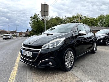 Used Peugeot 208 2016 for sale - 78316480: Photo