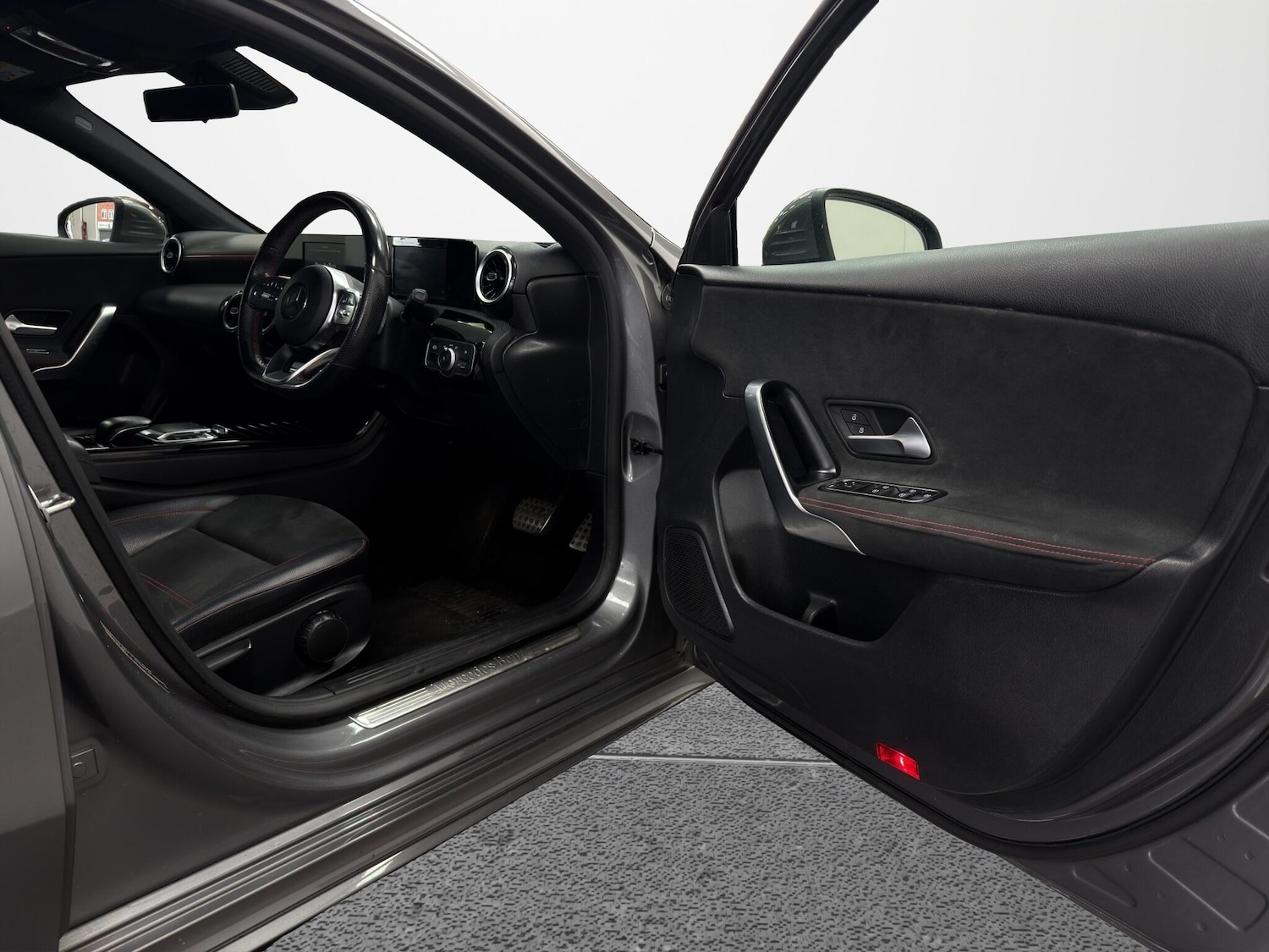 Used Mercedes-Benz A-Class 2018 for sale - 78145796: Photo 13