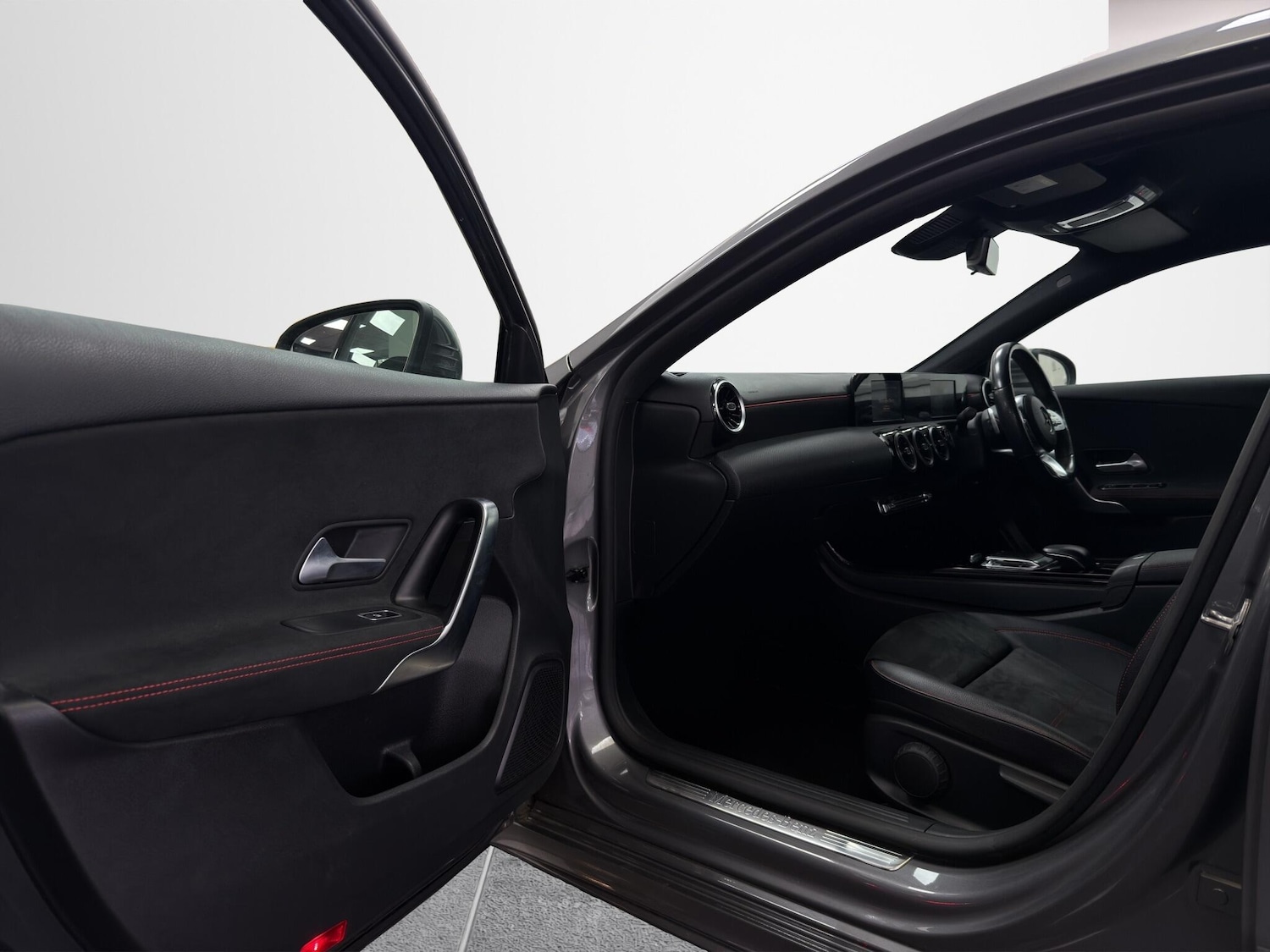 Used Mercedes-Benz A-Class 2018 for sale - 78145796: Photo 17