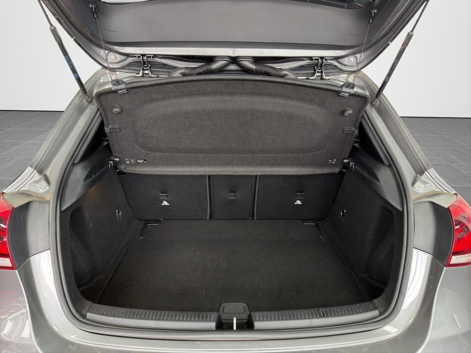 Used Mercedes-Benz A-Class 2018 for sale - 78145796: Photo 7