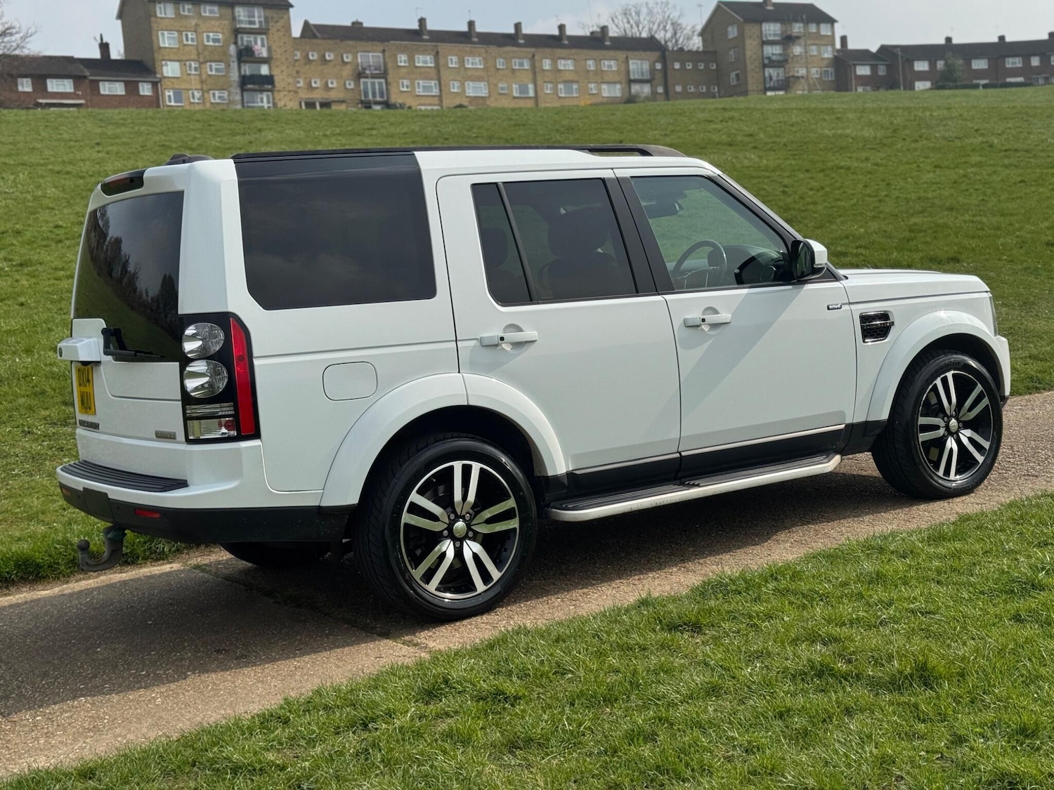 Used Land Rover Discovery 4 2014 for sale - 77995189: Photo 17