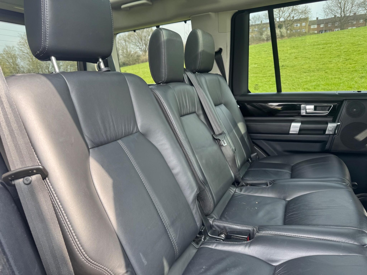 Used Land Rover Discovery 4 2014 for sale - 77995189: Photo 25