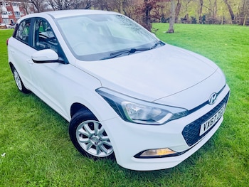 Used Hyundai i20 2017 for sale - 78311433: Photo