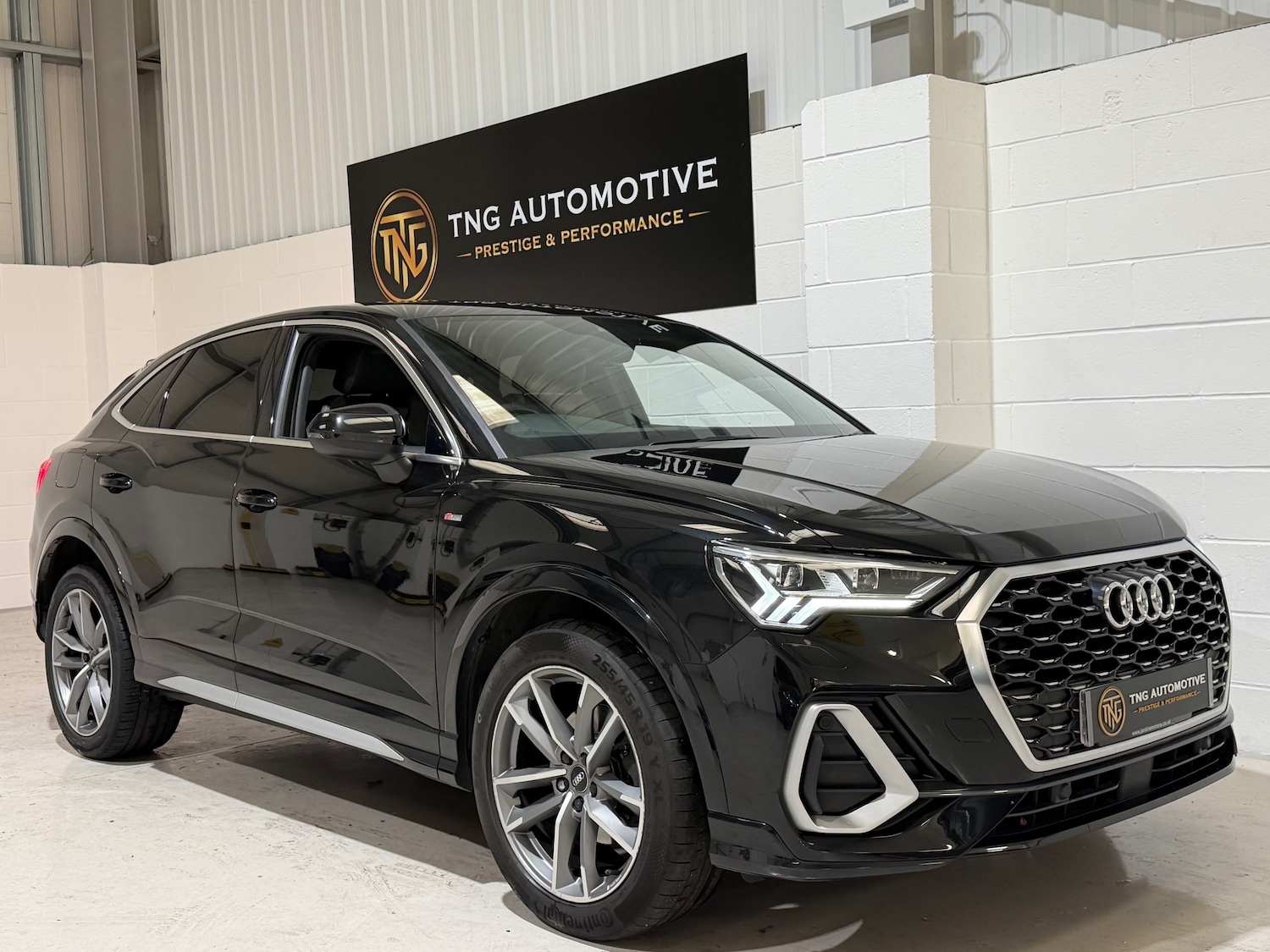 Used Audi Q3 2020 for sale - 78129075: Photo 1