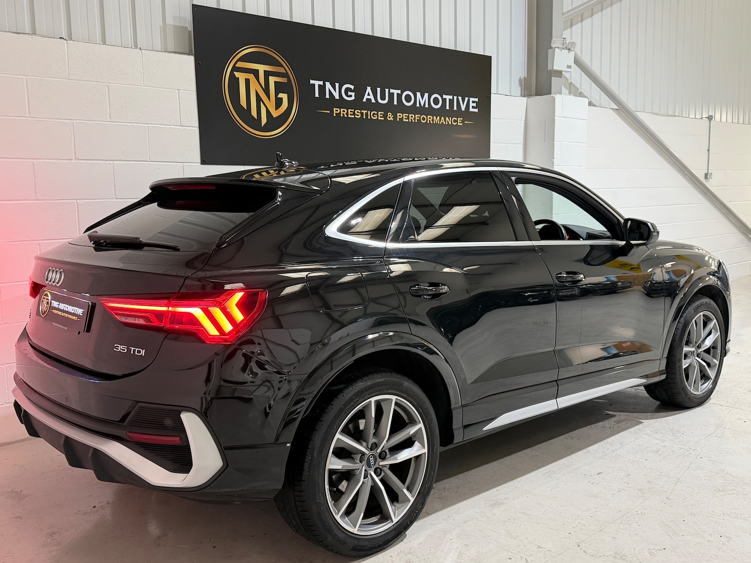 Used Audi Q3 2020 for sale - 78129075: Photo 3