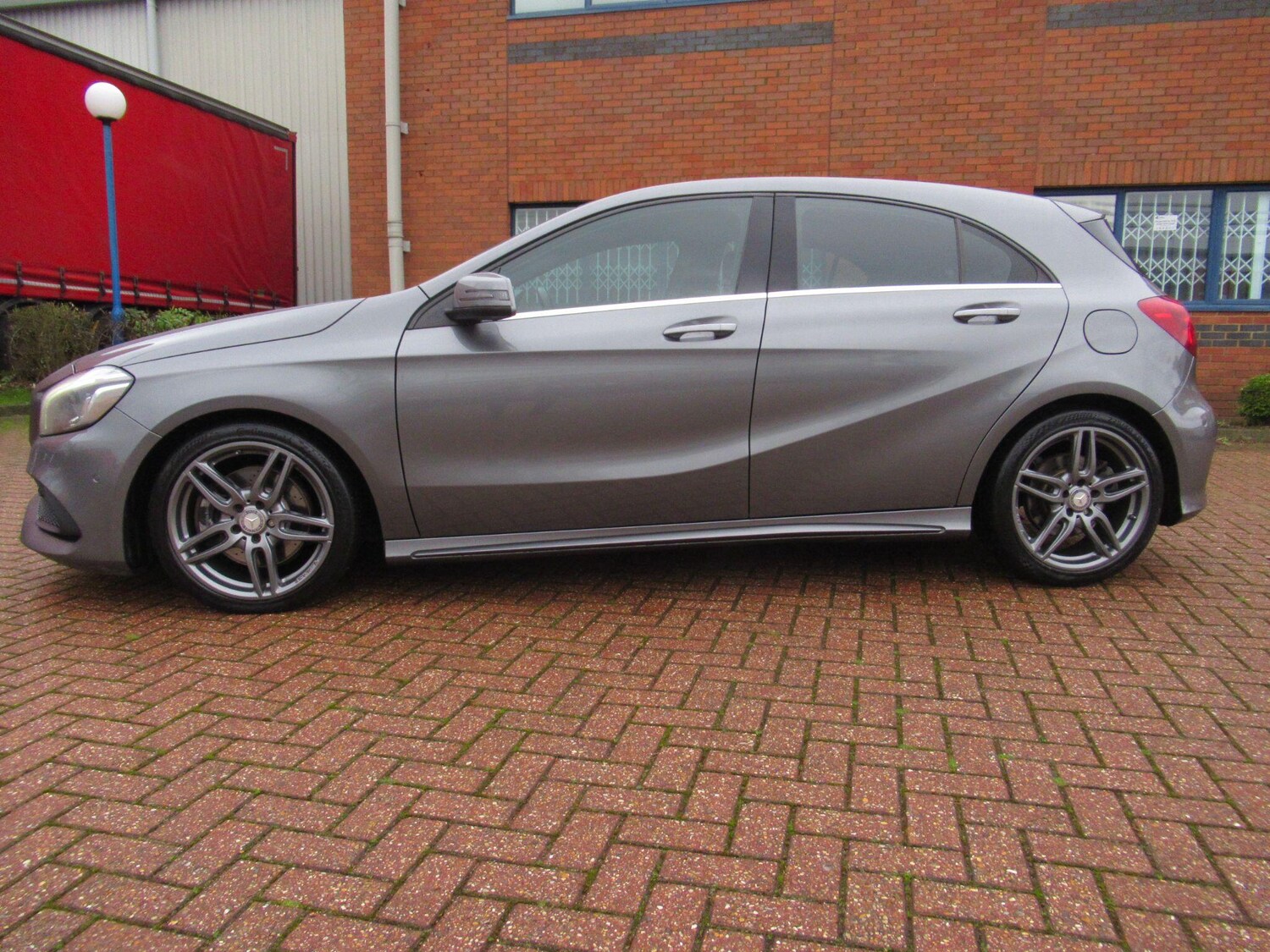 Used Mercedes-Benz A-Class 2017 for sale - 78015779: Photo 5
