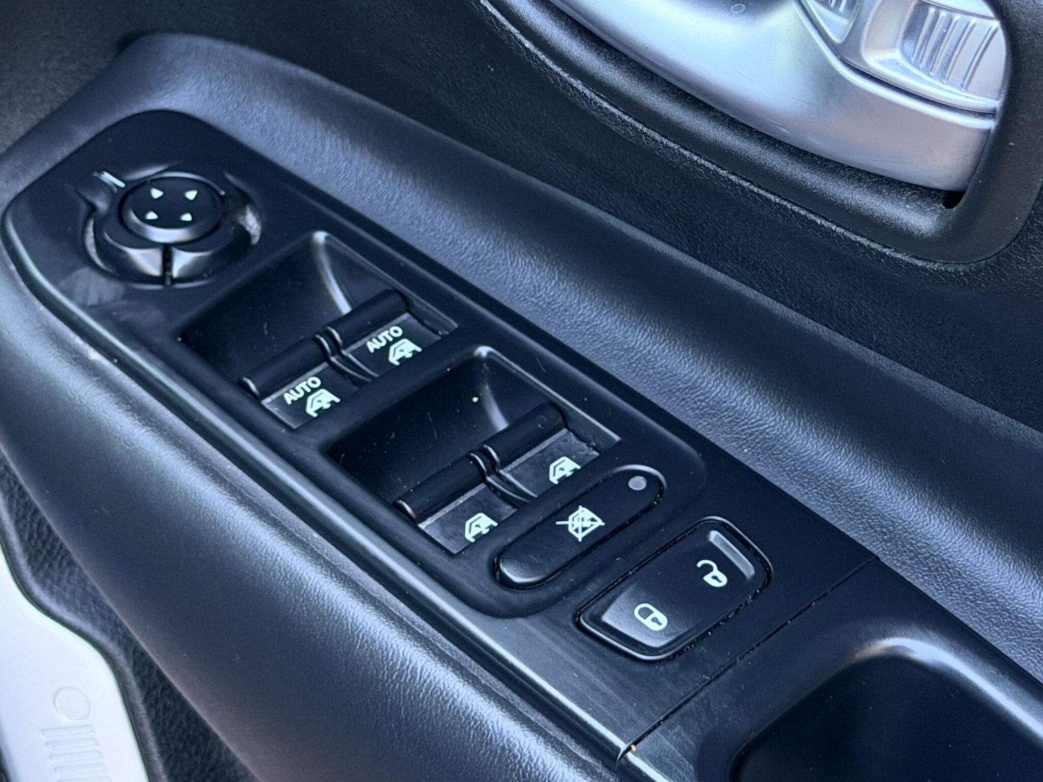 Used Jeep Renegade 2016 for sale - 78159183: Photo 19