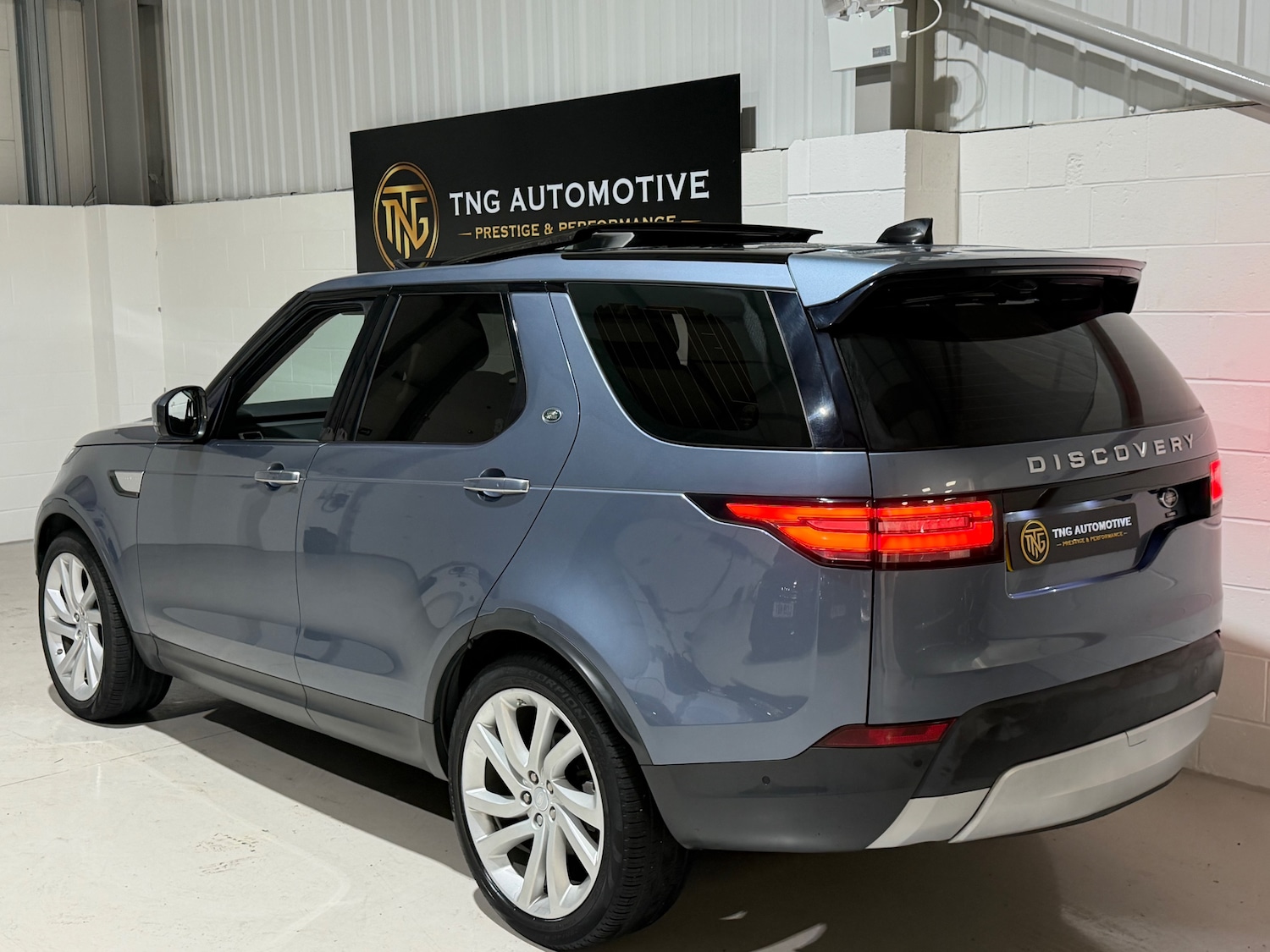 Used Land Rover Discovery 2018 for sale - 77786370: Photo 10