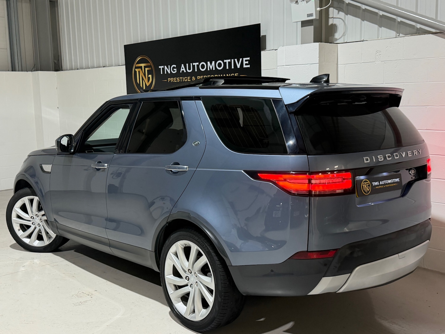 Used Land Rover Discovery 2018 for sale - 77786370: Photo 11