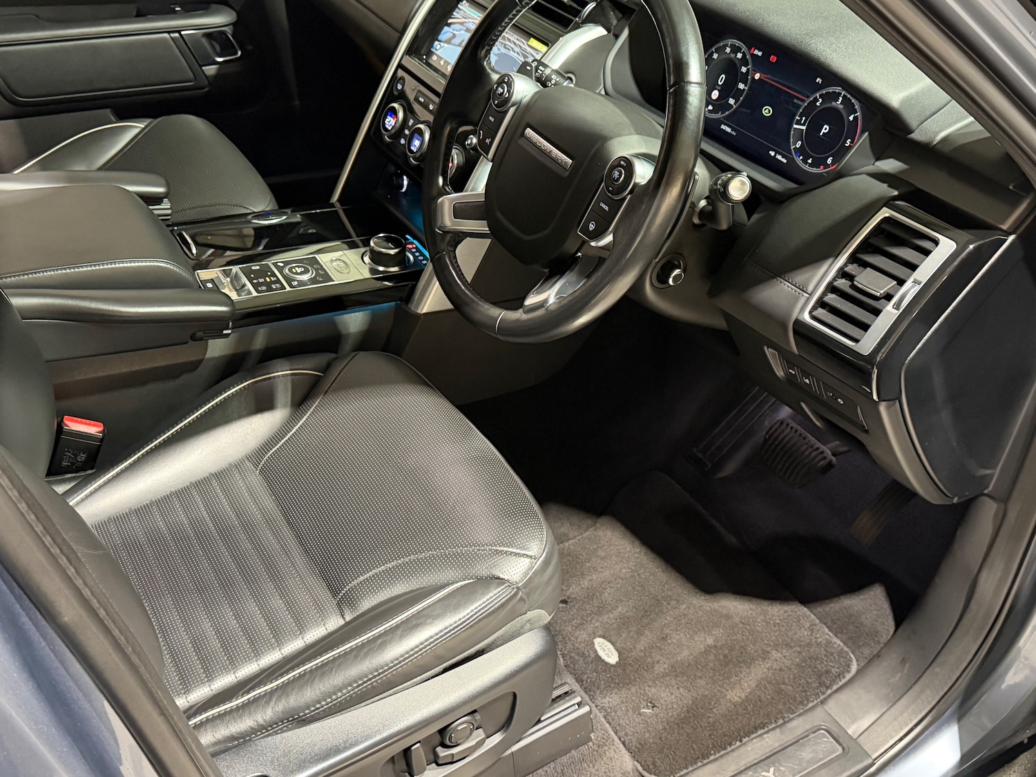 Used Land Rover Discovery 2018 for sale - 77786370: Photo 13