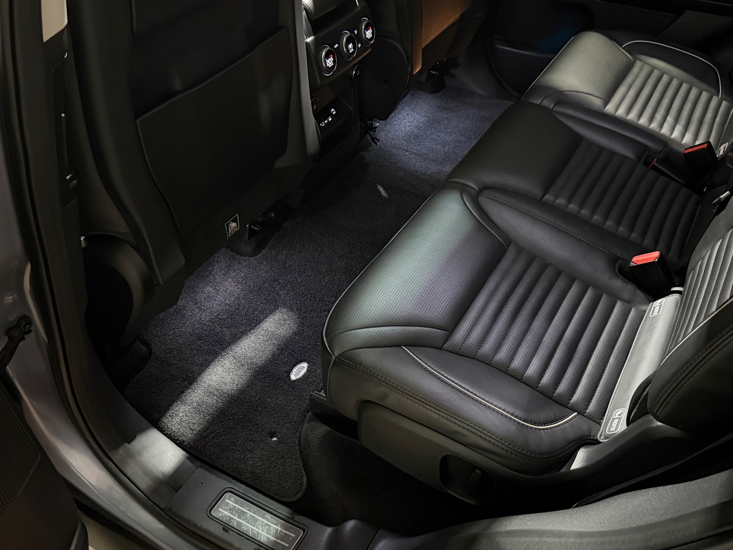 Used Land Rover Discovery 2018 for sale - 77786370: Photo 18