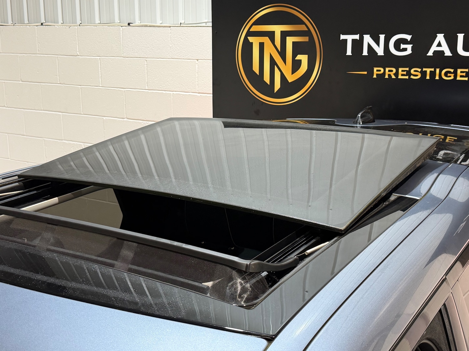 Used Land Rover Discovery 2018 for sale - 77786370: Photo 2