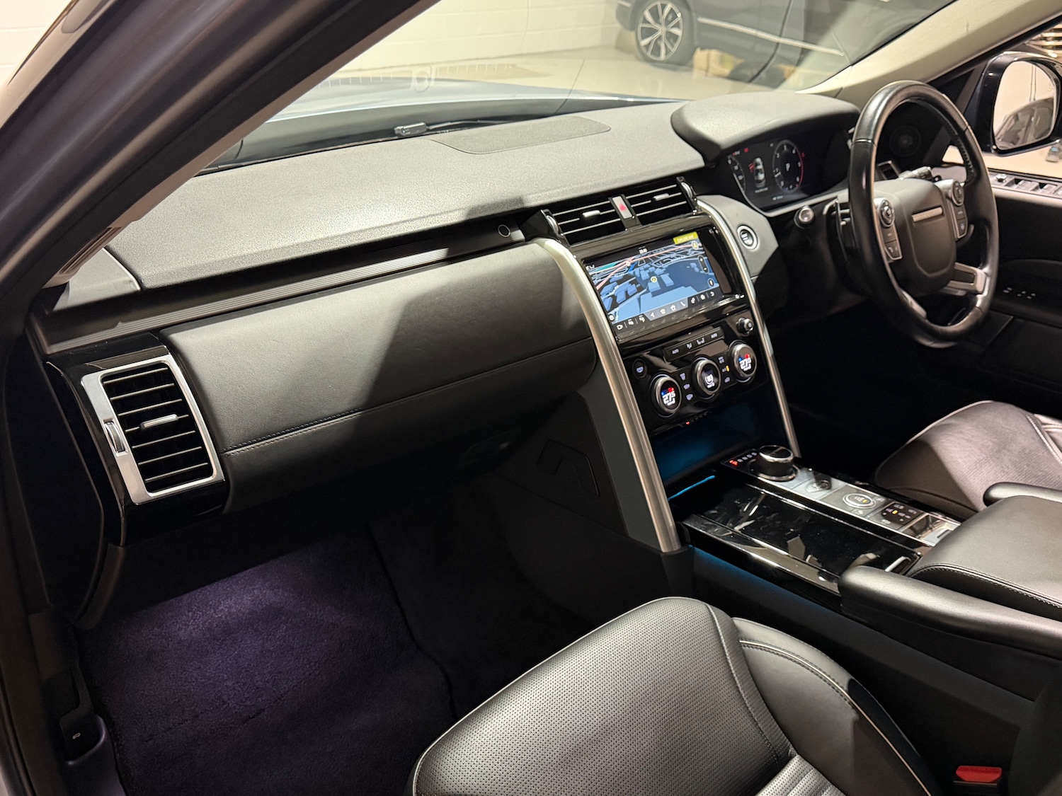 Used Land Rover Discovery 2018 for sale - 77786370: Photo 20