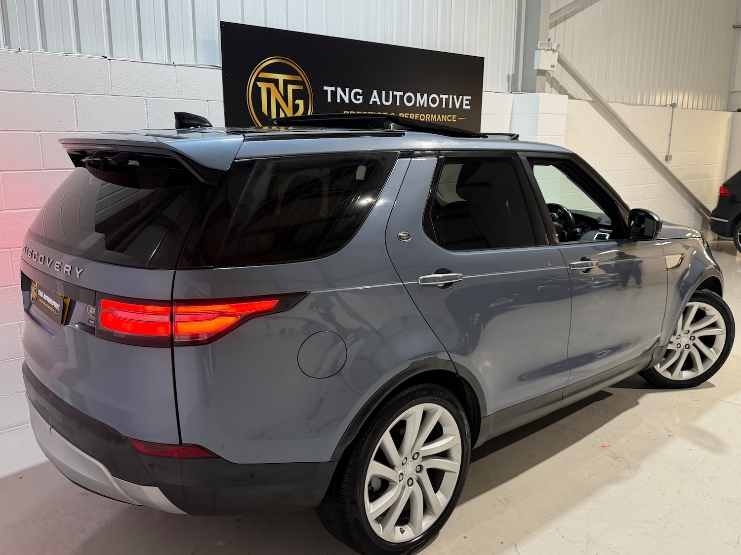 Used Land Rover Discovery 2018 for sale - 77786370: Photo 7