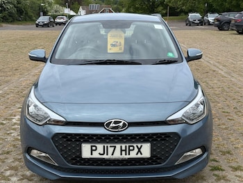 Used Hyundai i20 2017 for sale - 78509599: Photo