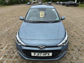 Used Hyundai i20 2017 for sale - 78509599: Photo