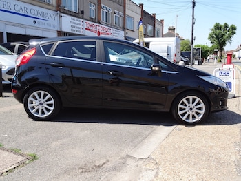 Used Ford Fiesta 2016 for sale - 78992981: Photo