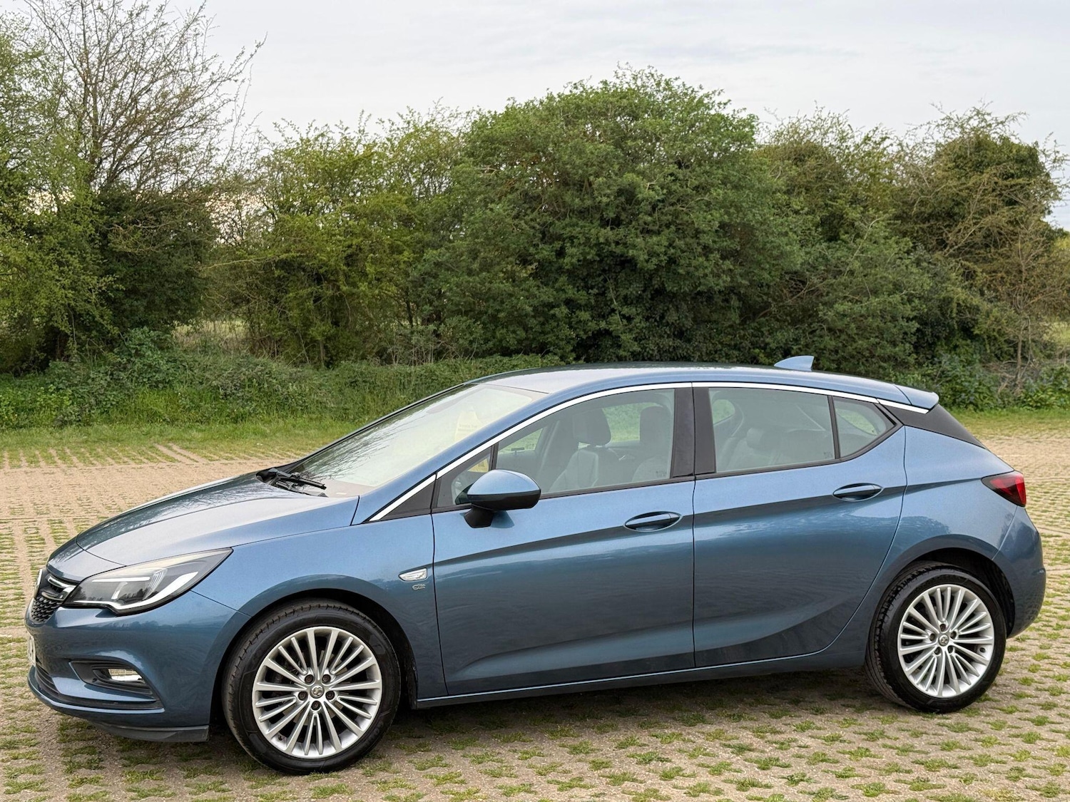 Used Vauxhall Astra 2017 for sale - 78213314: Photo 9