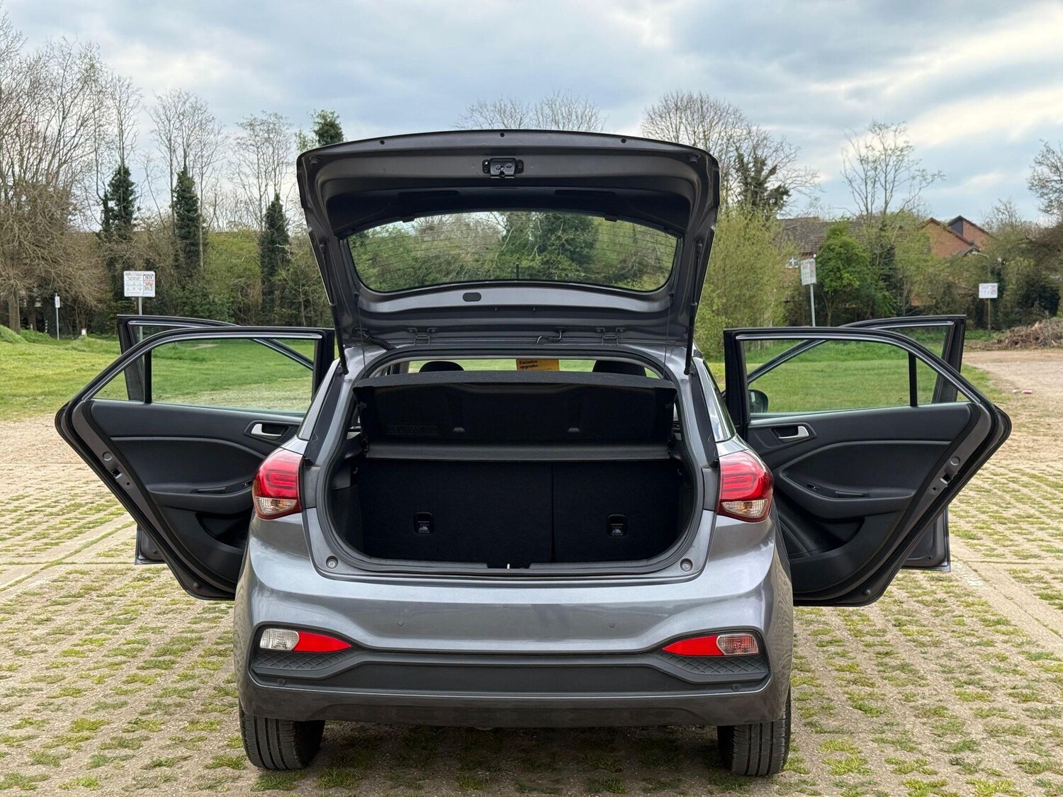 Used Hyundai i20 2019 for sale - 78098018: Photo 14