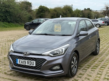 Used Hyundai i20 2019 for sale - 78098018: Photo