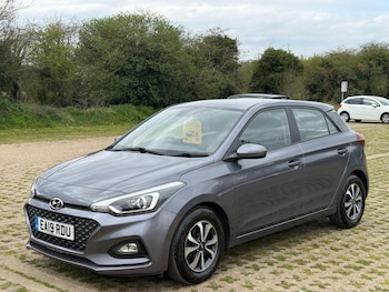 Used Hyundai i20 2019 for sale - 78098018: Photo