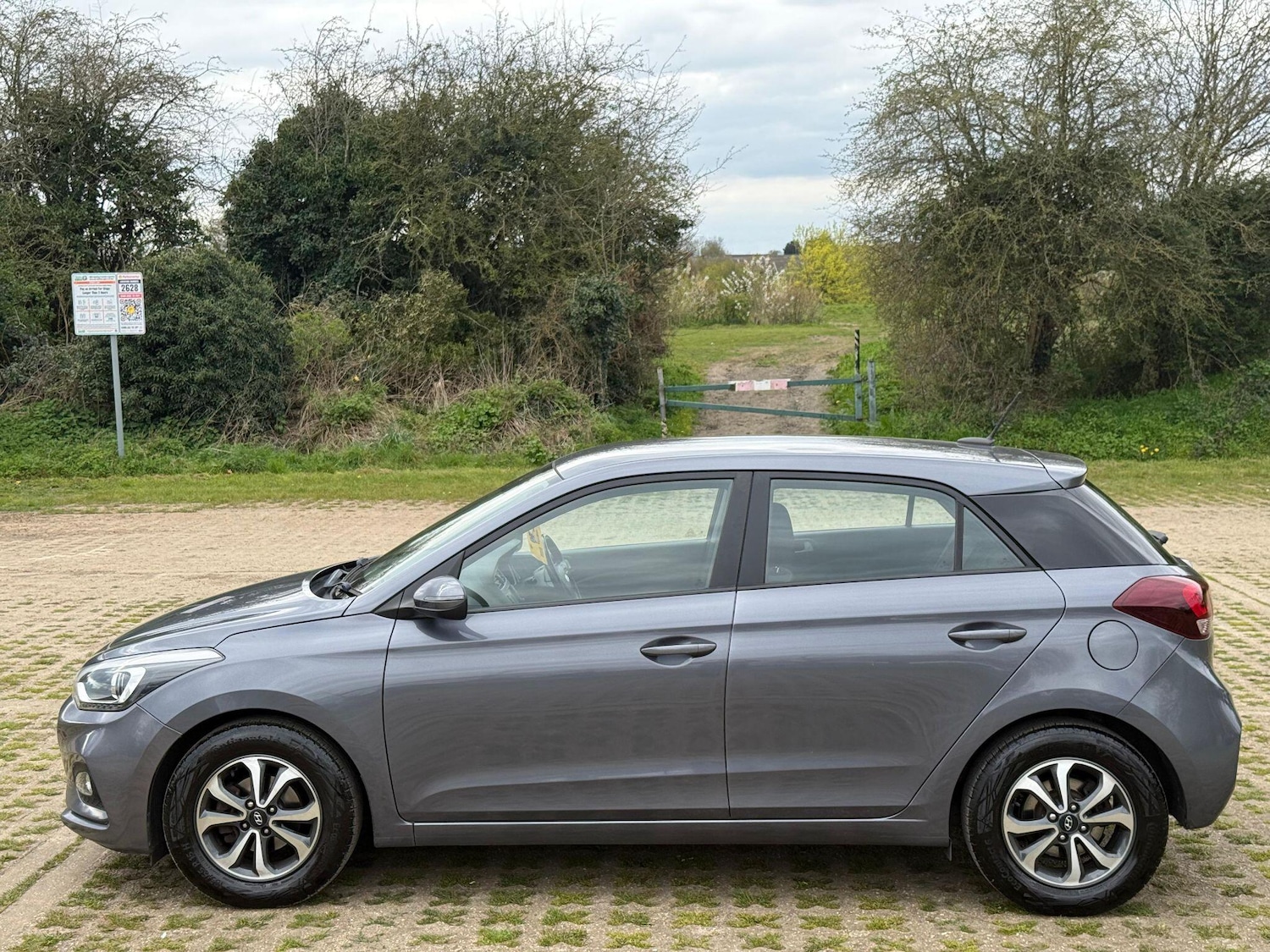 Used Hyundai i20 2019 for sale - 78098018: Photo 8