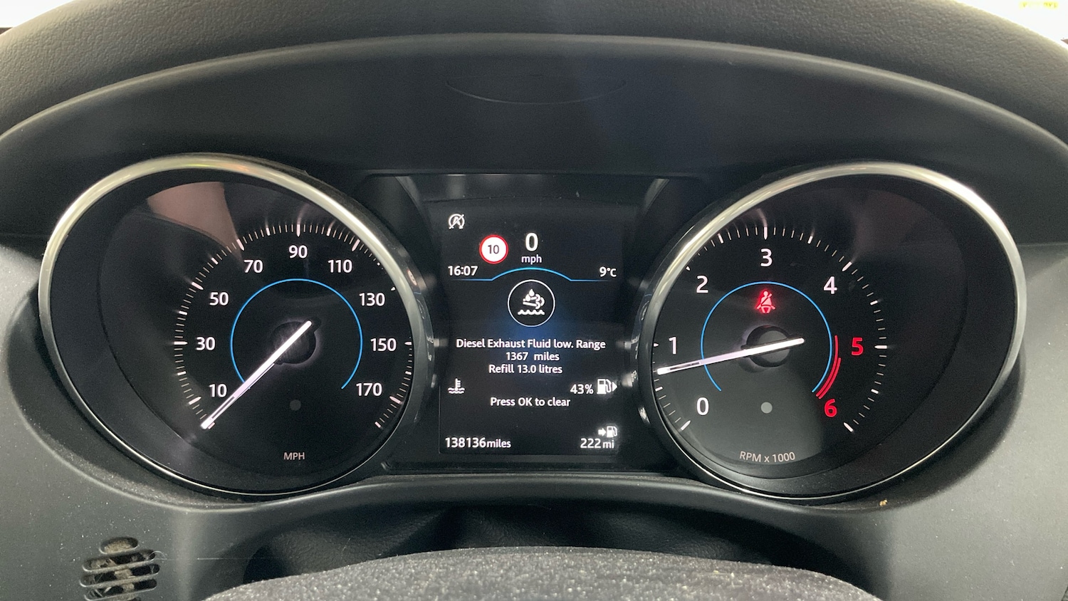 Used Jaguar F-Pace 2017 for sale - 77942373: Photo 8