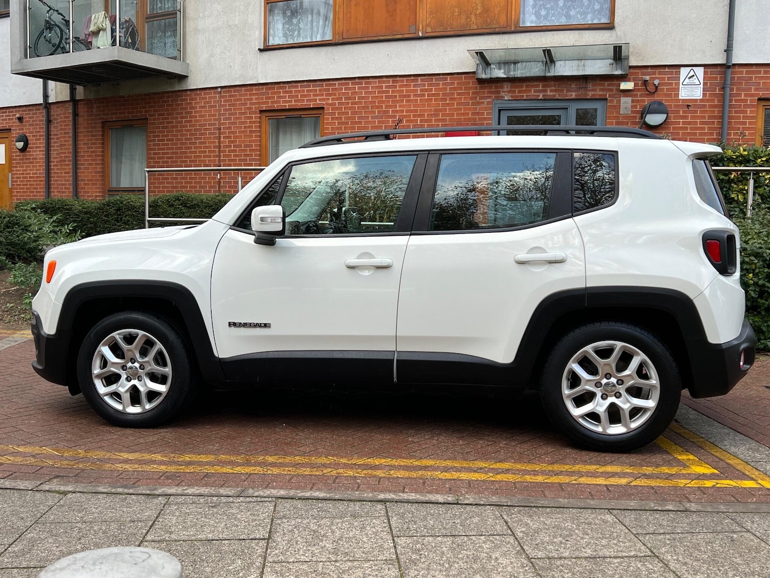 Used Jeep Renegade 2017 for sale - 78029197: Photo 8