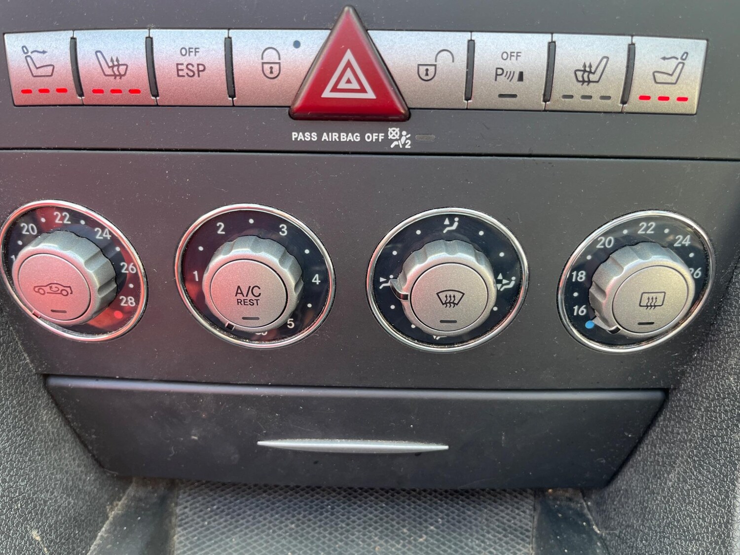 Used Mercedes-Benz SLK 2006 for sale - 77762590: Photo 25