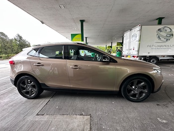 Used Volvo V40 Cross Country 2014 for sale - 78509598: Photo