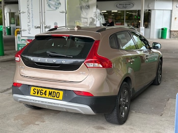 Used Volvo V40 Cross Country 2014 for sale - 78509598: Photo