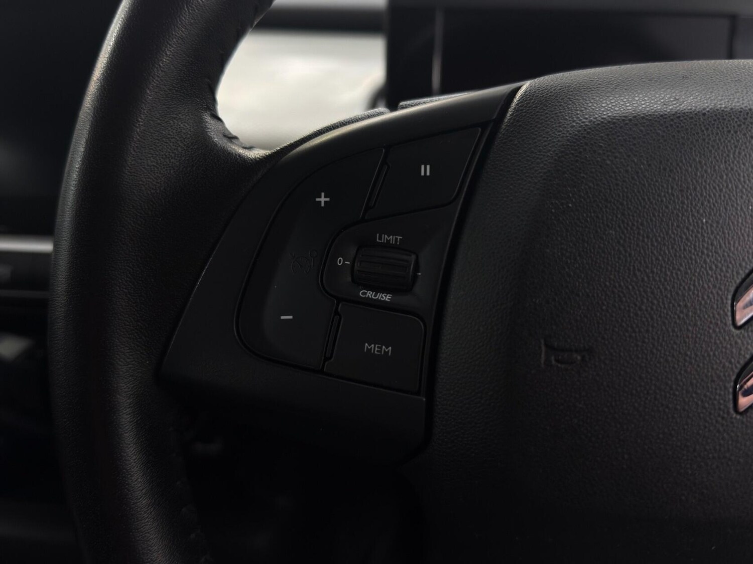 Used Citroen C4 Cactus for sale - 77762471: Photo 12