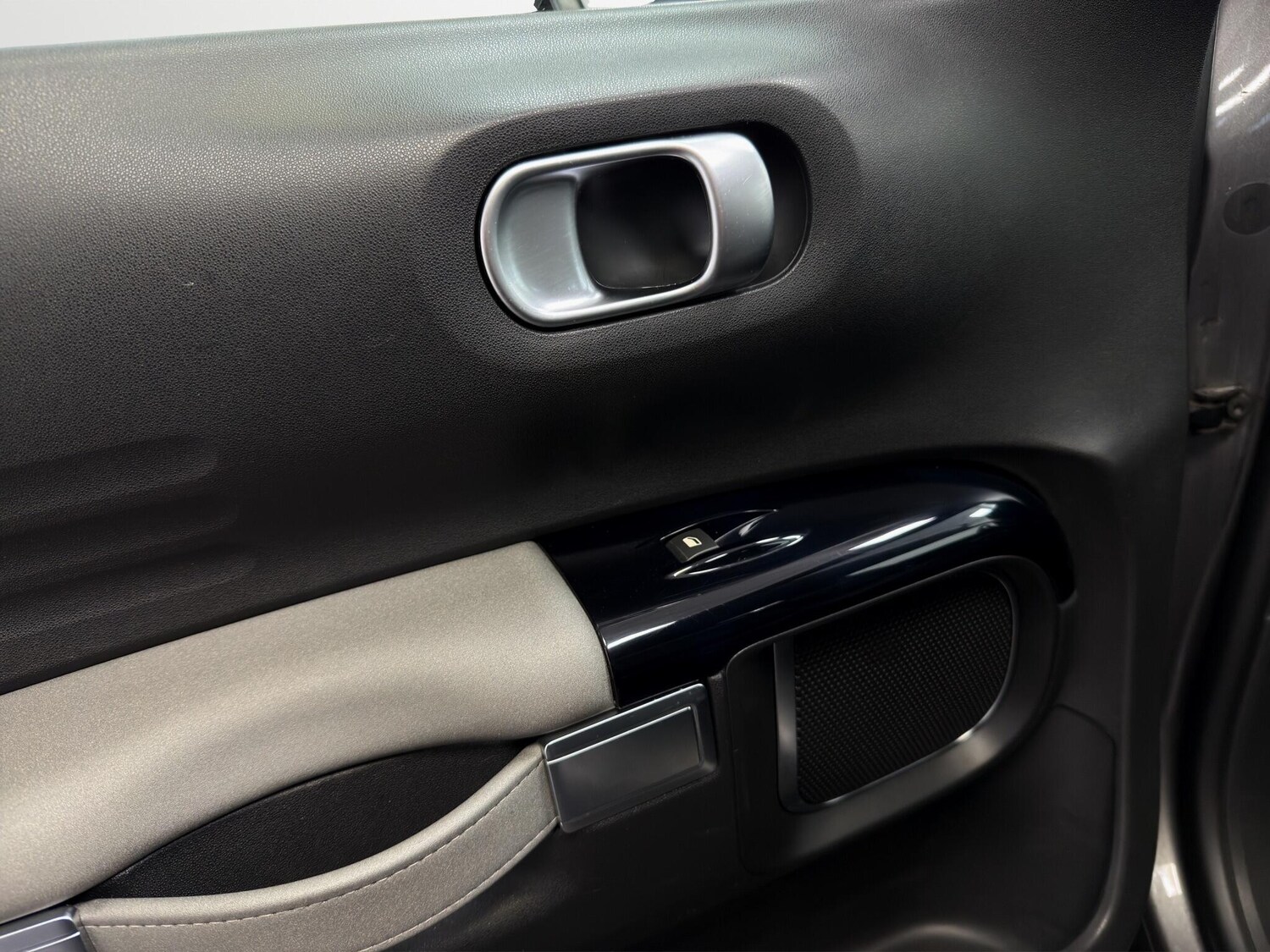 Used Citroen C4 Cactus for sale - 77762471: Photo 24