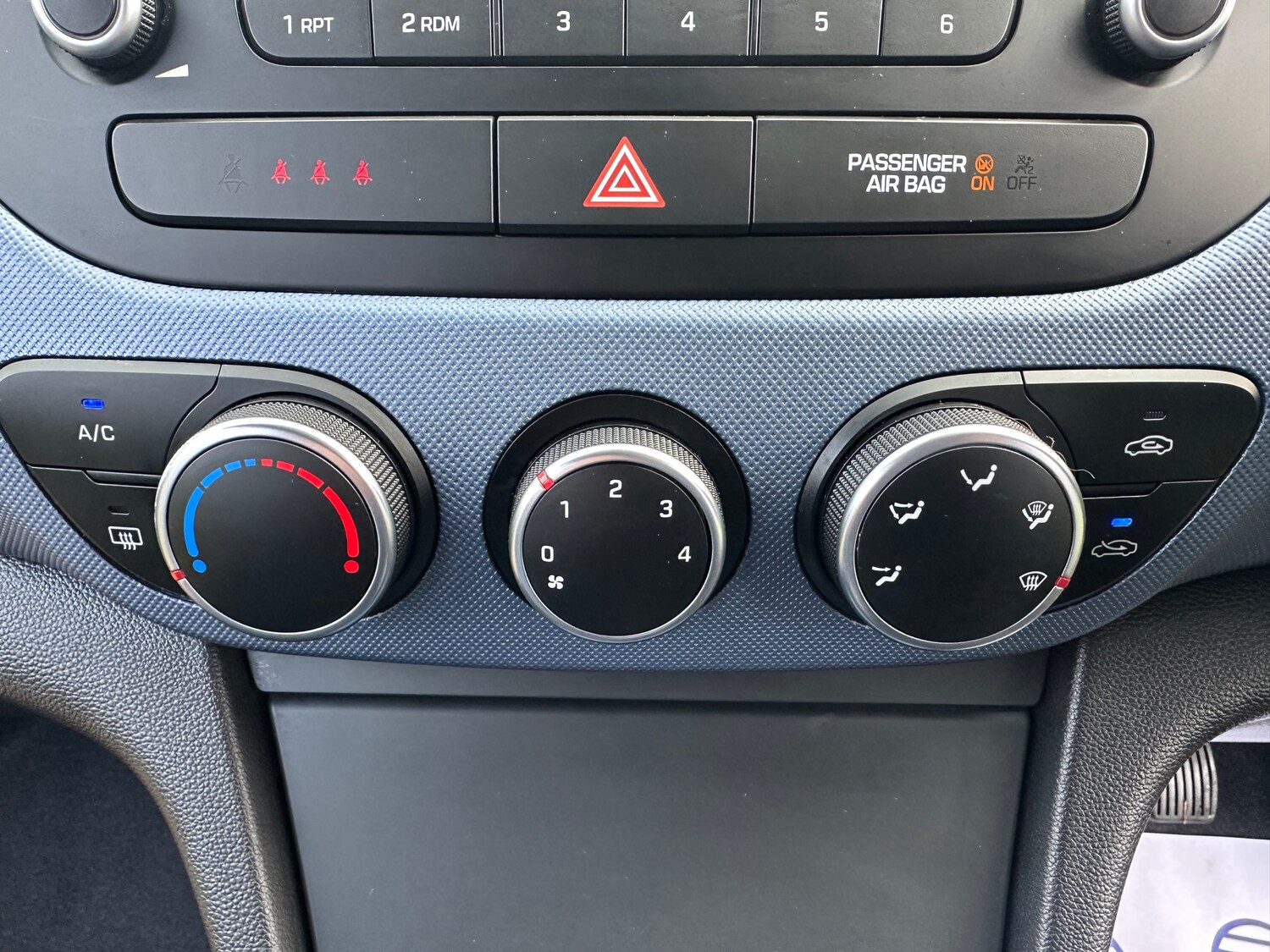 Used Hyundai i10 2014 for sale - 77733582: Photo 25