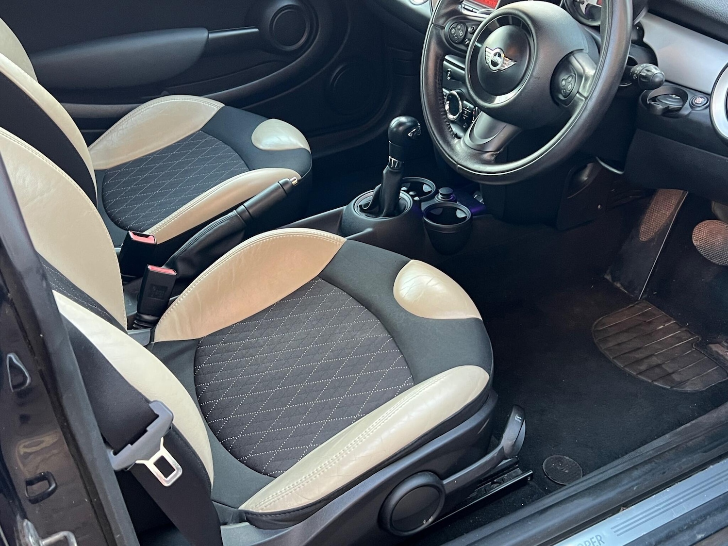 Used MINI Hatch 2013 for sale - 78029204: Photo 2