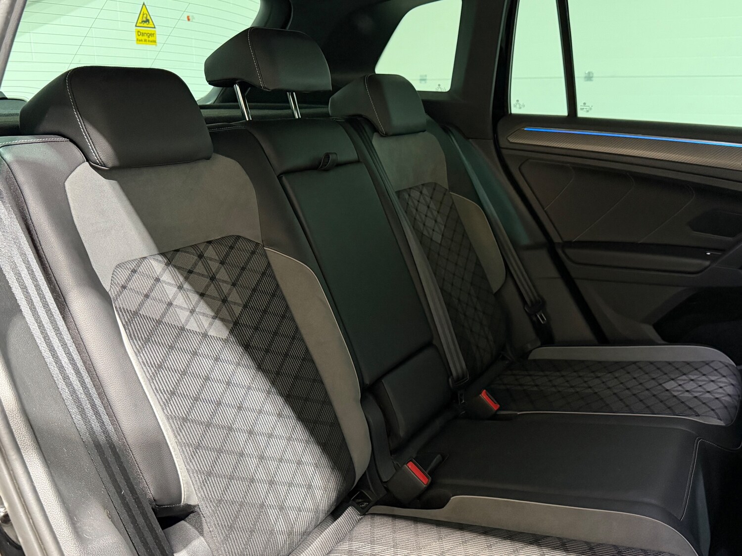 Used Volkswagen Tiguan 2021 for sale - 77786352: Photo 16