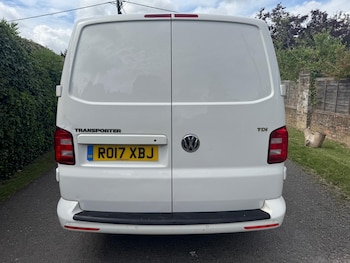 Used Volkswagen Transporter 2017 for sale - 79005290: Photo
