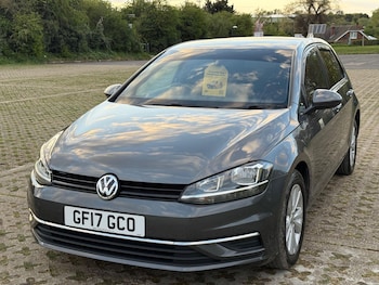 Used Volkswagen Golf 2017 for sale - 78316477: Photo