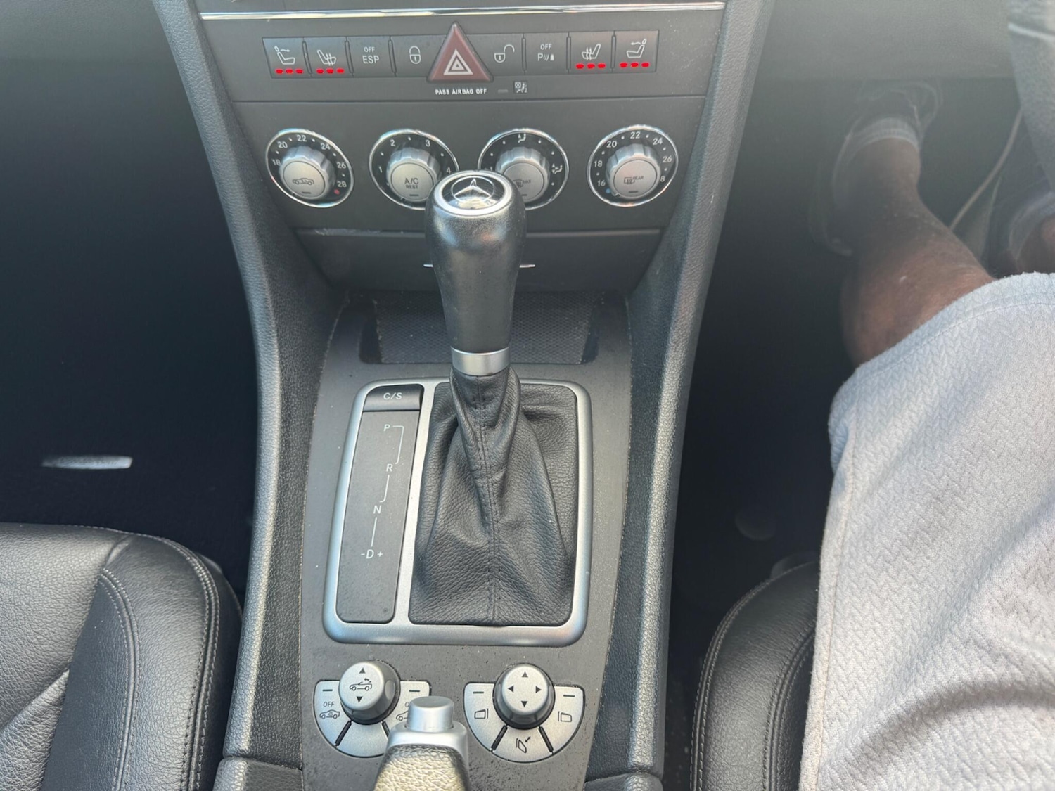 Used Mercedes-Benz SLK 2010 for sale - 78163036: Photo 14