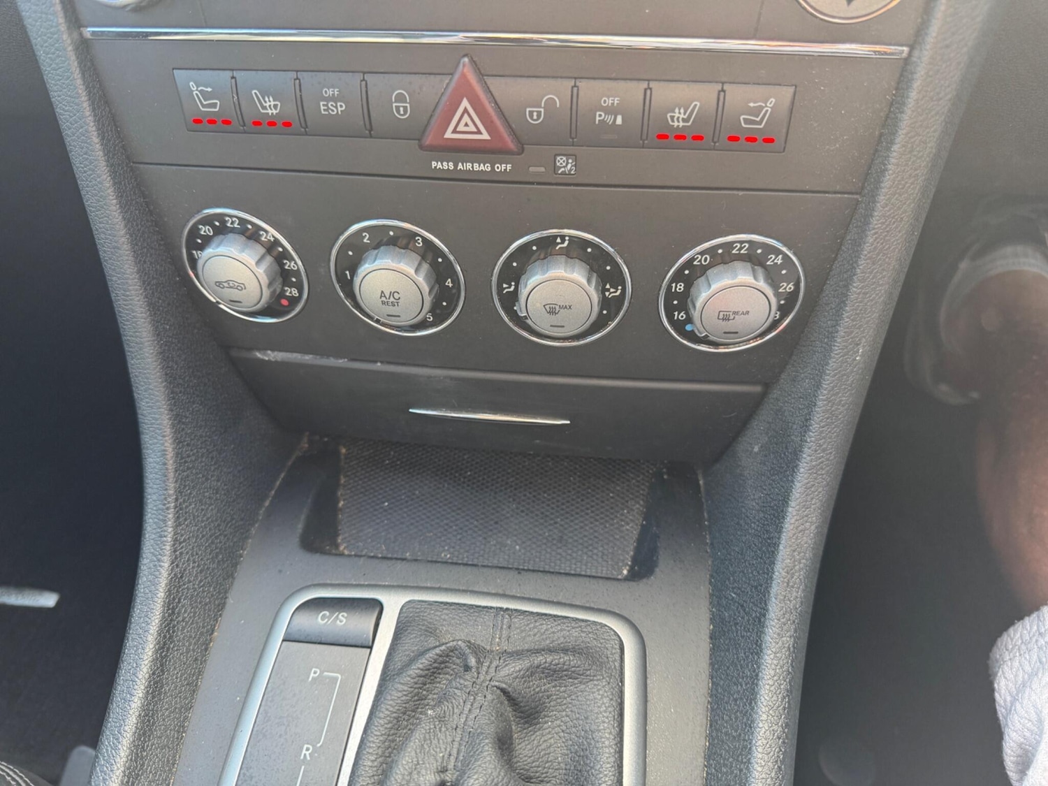 Used Mercedes-Benz SLK 2010 for sale - 78163036: Photo 15