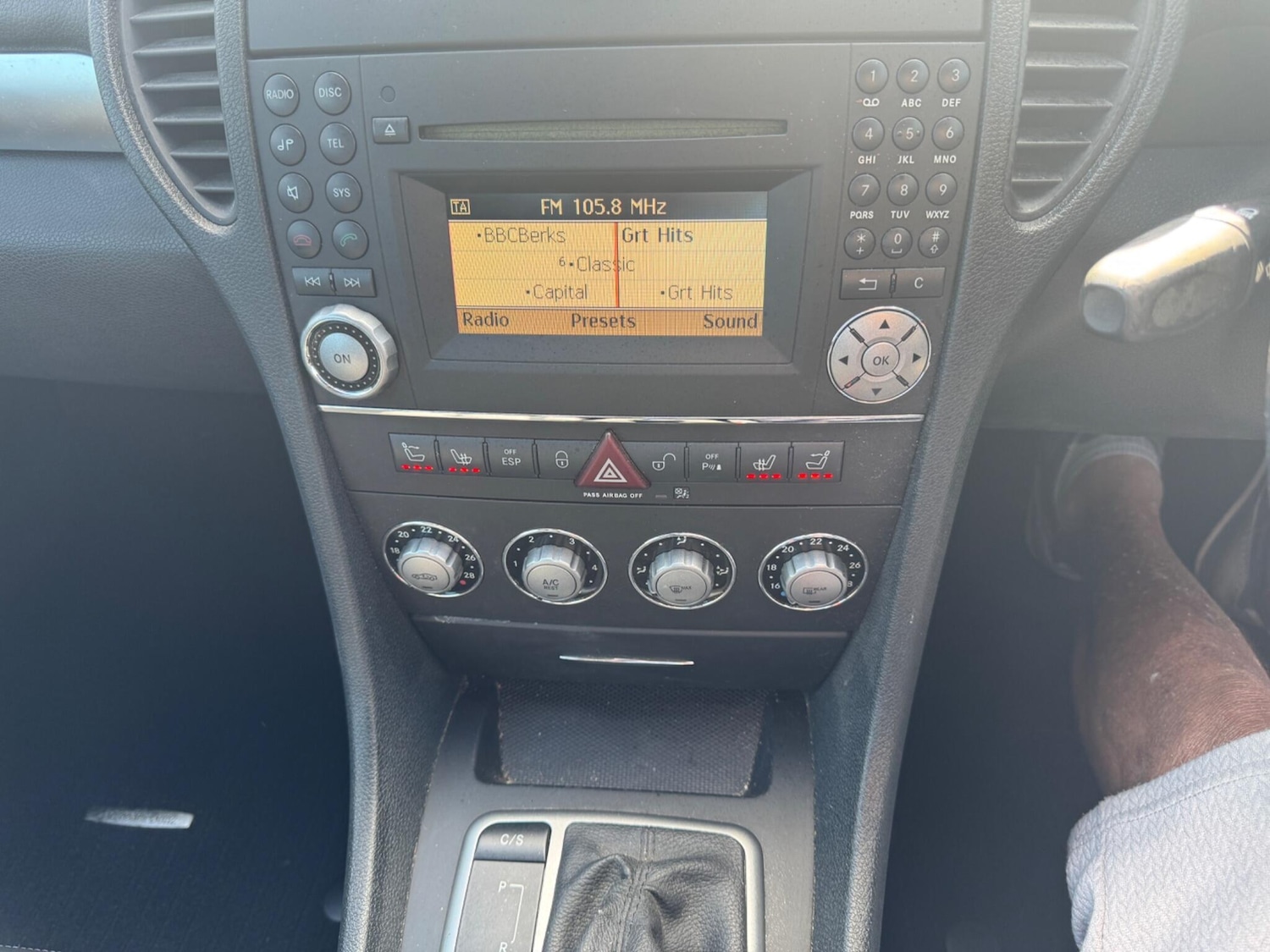 Used Mercedes-Benz SLK 2010 for sale - 78163036: Photo 16