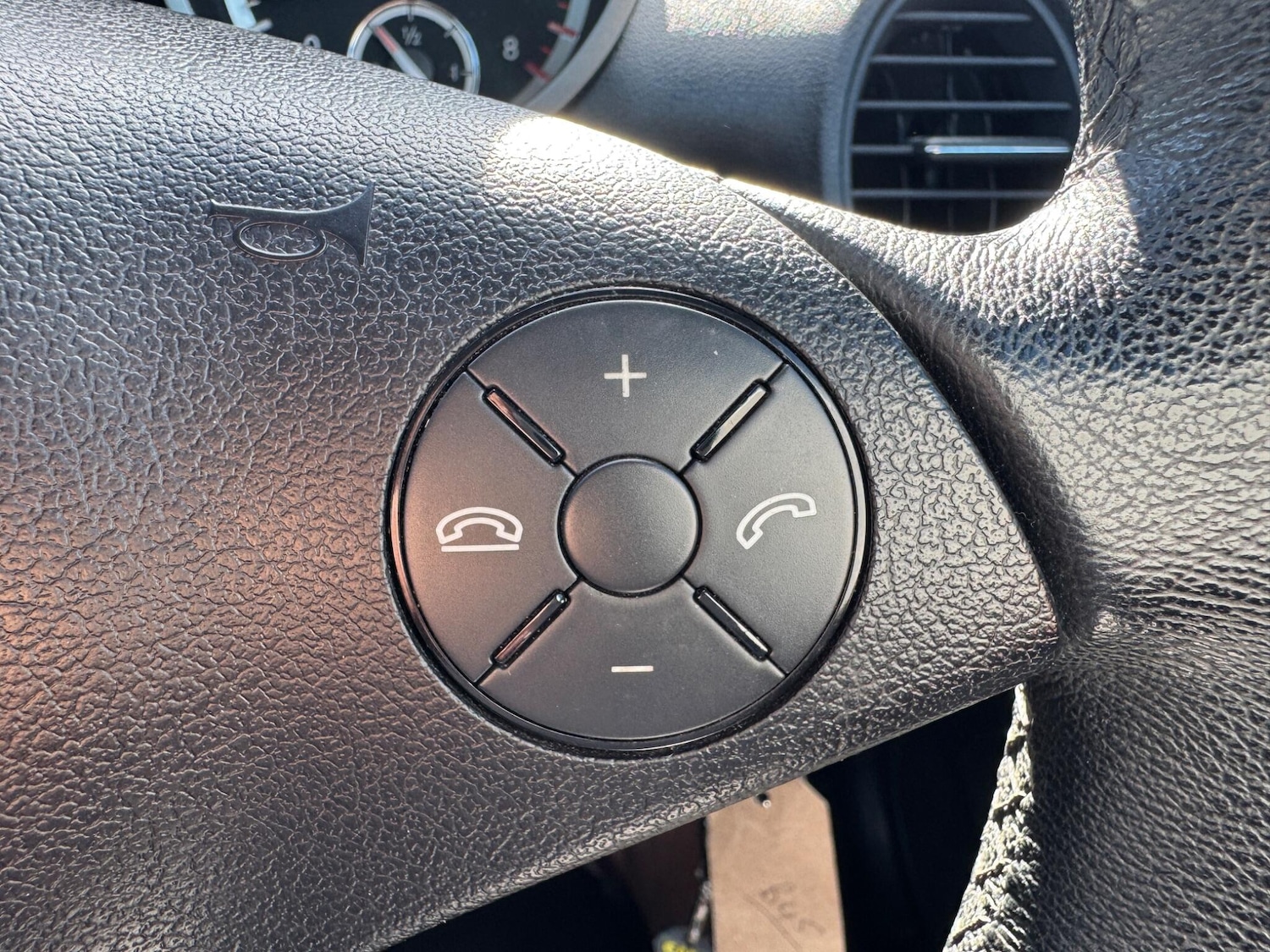 Used Mercedes-Benz SLK 2010 for sale - 78163036: Photo 20