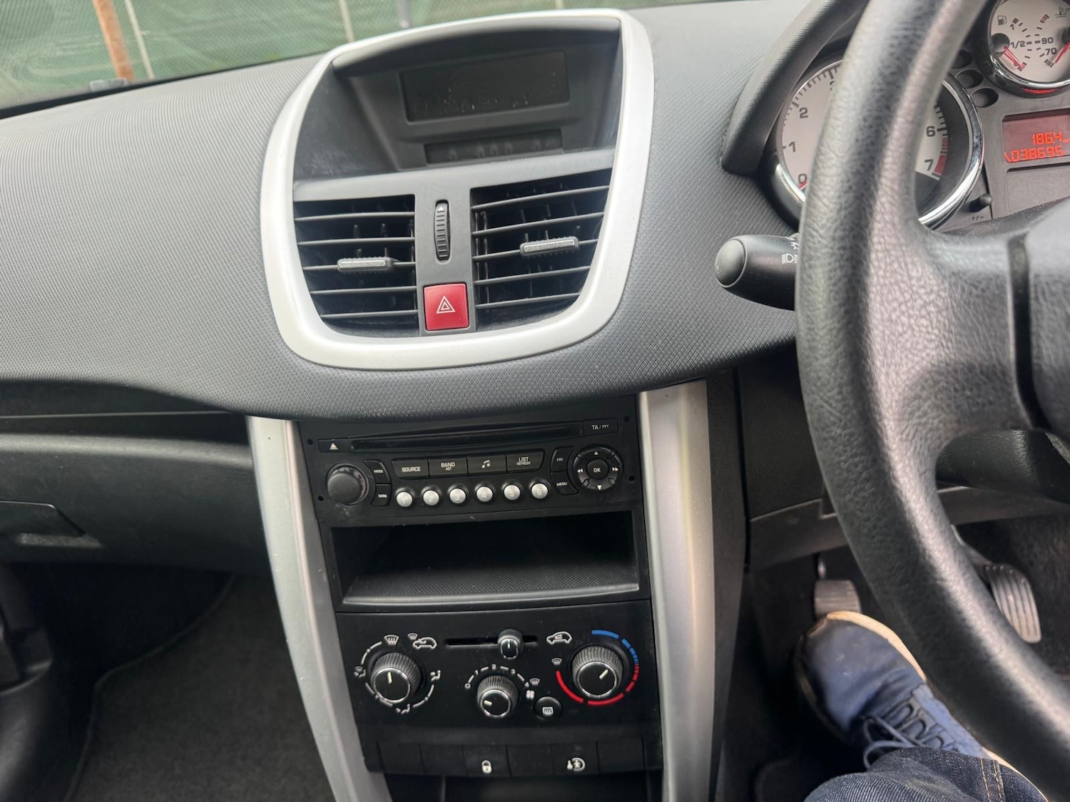 Used Peugeot 207 2012 for sale - 78022577: Photo 13