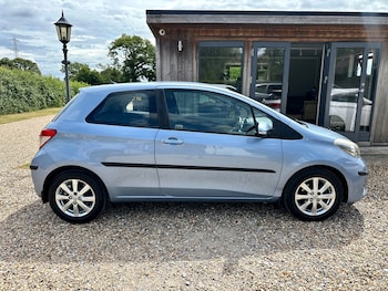 Used Toyota Yaris 2013 for sale - 79055005: Photo