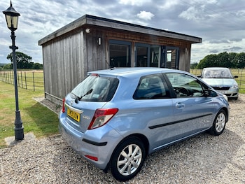 Used Toyota Yaris 2013 for sale - 79055005: Photo