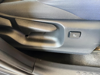 Used Toyota C-HR 2017 for sale - 79035299: Photo