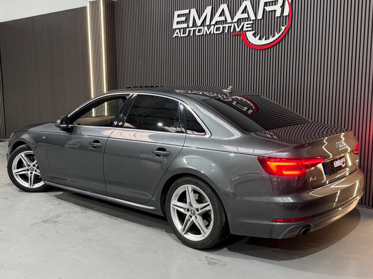 Used Audi A4 2018 for sale - 77942357: Photo 2